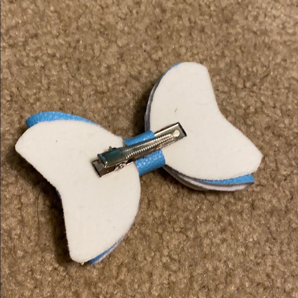 Homemade Bow✨ - Picture 2 of 2
